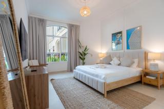 2BR with Balcony in Yas Island with Pool View - 8