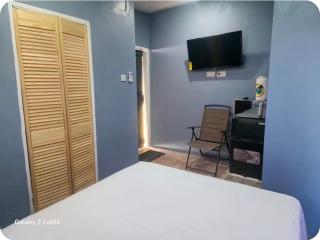 Salacious Jewels Apartments - 5