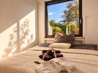 "Su Casa" Apartment Deluxe - with private underground parking space, near the botanic garden & university - 9