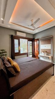Luxurious 3bhk cottage - 9