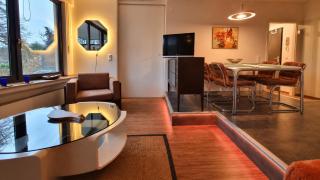 "Su Casa" Apartment Deluxe - with private underground parking space, near the botanic garden & university - 2