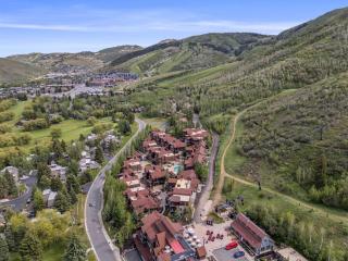 Silver Star #2202 - 3 Bed Condo Spa - 0