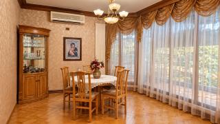 Private Room with Private Bathroom & Balcony in Elegant Villa Gjelaj - 5
