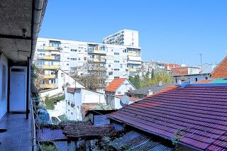 Cozy Courtyard Condo - 1