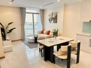 Landmark Vinhome Apartment - 8