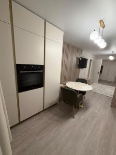 Golden Nest Apartments - 4