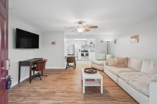 1BD 1BA Near Downtown, UIUC & Memorial Stadium - 5