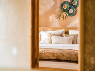 Palm Beach Villa, Pool, Playroom, Walk to Beach - 7