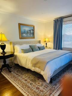Luxury 2BR-1BA- Broadway BNB- Walk to Centre - 5