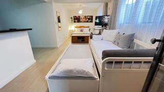 Espaço LOFT ZEN acomoda 4 pessoas com garagem coberta e cozinha com churrasqueira - Blumenau - 2