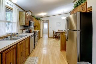 Recently Remodeled! Hillsboro Home w/ Fire Pit - 7