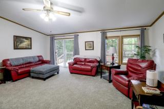 Recently Remodeled! Hillsboro Home w/ Fire Pit - 6