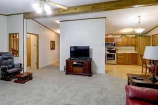 Recently Remodeled! Hillsboro Home w/ Fire Pit - 5