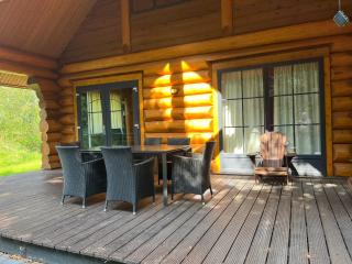 Canadees log home Maple Leaf Lodge met sauna - 7