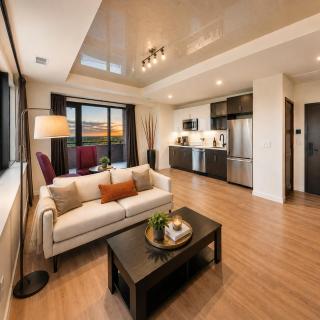 Luxury High Rise Apartment with Balcony - 0