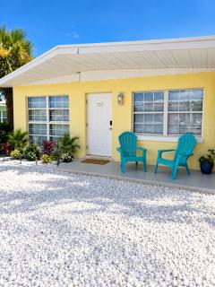 Turtle Cove home 1 block from the beach - 8