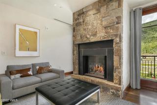 Platinum Vail Solaris 2 Bedroom Vacation Rental Set At The Base Of The Mountain Just Steps From The Gondola - 7