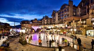 Platinum Vail Solaris 3 Bedroom With Den Vacation Rental Set At The Base Of The Mountain Just Steps From The Gondola - Vail - 0