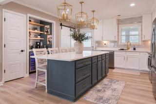 Luxury 3BR Pond View Home with Gameroom - 4