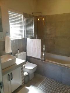 Relax & Unwind at Pont de Val Private Unit Getaway - 3