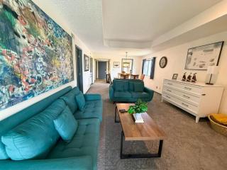 Lazy Waves-Private 2 BD2BA WPool Access-Sleeps 6 - 8