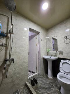 Nice room with 4 single beds - 4