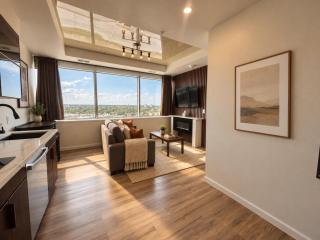 Luxury High-Rise with Panoramic City Views - 0