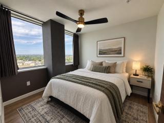 Luxury High-Rise with Panoramic City Views - 8