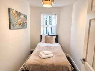 Cosy Leeds City Flat With Free Private Parking - 3