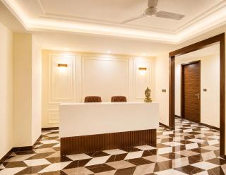 Hotel R Kashi Grand Near Assi Ghat - Vishwanath Temple Varanasi - 5