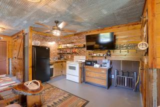 Countryside Escape! Cozy Studio w/ Patio - 2