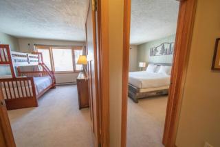 2 Bedroom Mountain Condo In Lakeside Village Near Keystone Lake With Complimentary Shuttle Service - 7