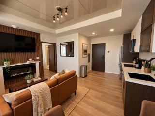 Luxury High-Rise with Panoramic City Views - 8