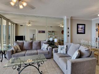Waters Edge 305 - 4