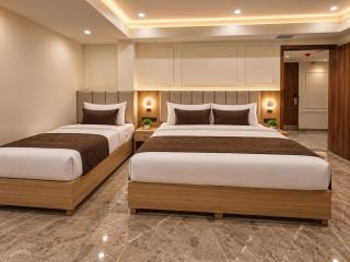 Hotel The 9 Palm - Delhi Airport - 2