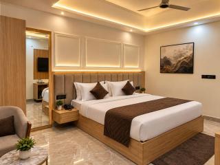 Hotel The 9 Palm - Delhi Airport - 5