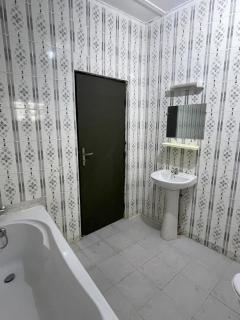 Modern duplex near FHB Airport - 7