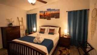 Sonoran Sanctuary w/ Garage, WFH Setup by I-10 & Downtown - 2