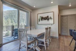 Clearwater Lofts - 3 Bedroom Luxury Condo Near Lakeside Village - 5