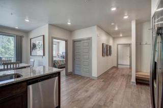 Clearwater Lofts - 3 Bedroom Luxury Condo Near Lakeside Village - 3