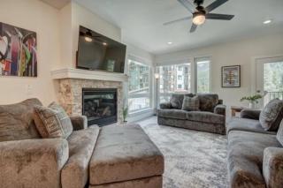 Clearwater Lofts - New! Modern 2 Bedroom Near Keystone Lake - Keystone - 9