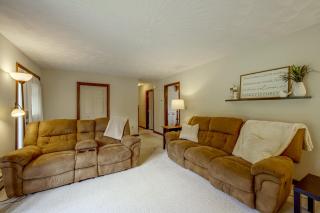 Charming Lewisburg Home w/ Hot Tub & Games! - 7