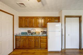 Charming Lewisburg Home w/ Hot Tub & Games! - 2