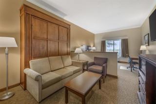 Best Western Plus Grapevine Inn - 7