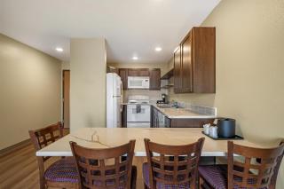 Best Western Plus Grapevine Inn - 2