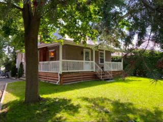 Cozy Detached House Near Chambly Basin - 4