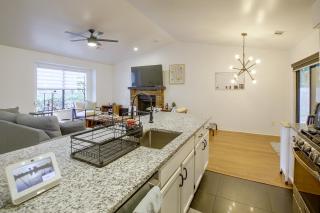 10 Mi to Dtwn Little Rock! Patio & Fire Pit - 1