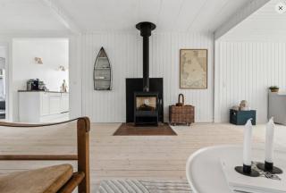 Peaceful Holiday Retreat Near Beach In Rågeleje - 1