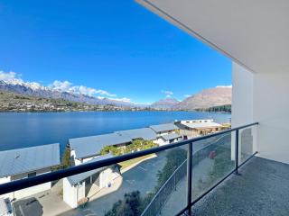 Villa Del Lago - 1