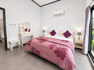 Exclusive Beachfront Resort Stay 24 Bedrooms - 4